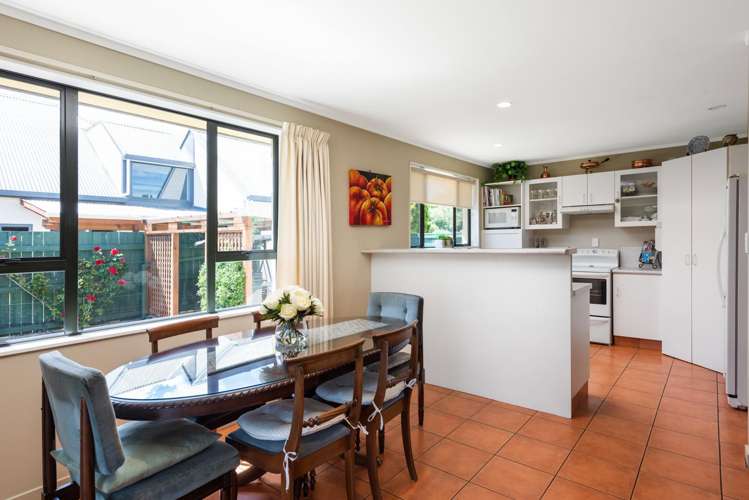 10 Robalan Place Redwoodtown_4