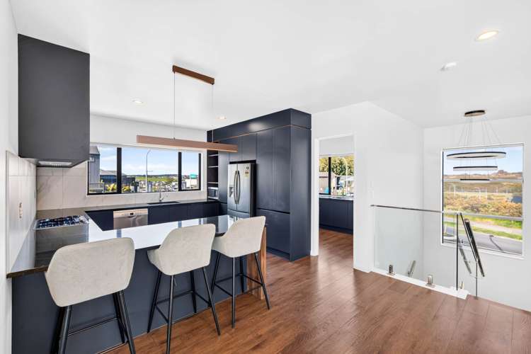 2 Celestial Crescent Orewa_12