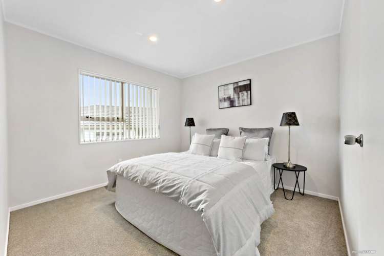 2/21 Maywood Crescent Glen Eden_7
