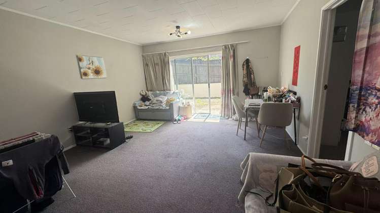 13 Luton Ave Sunnyhills_9