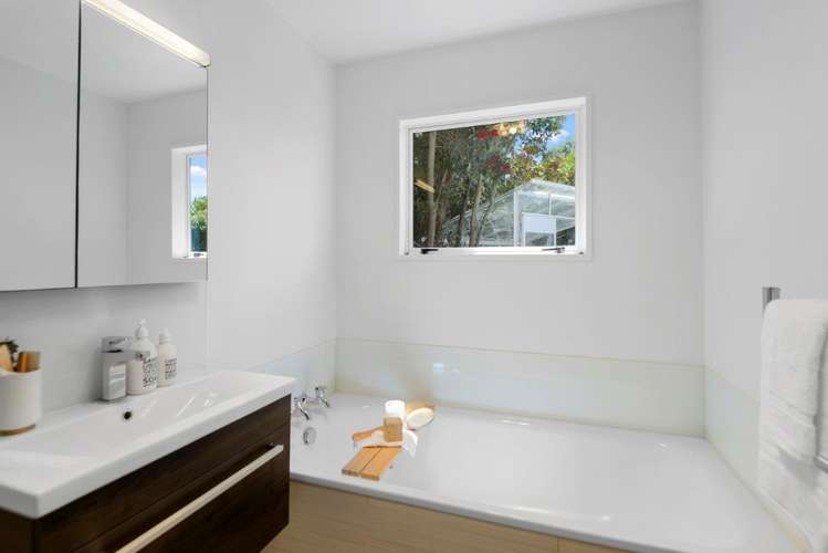 10 Smugglers Cove Scarborough_20