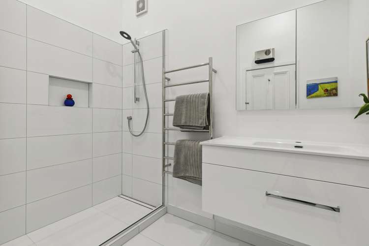 2/219 The Terrace Wellington Central_13