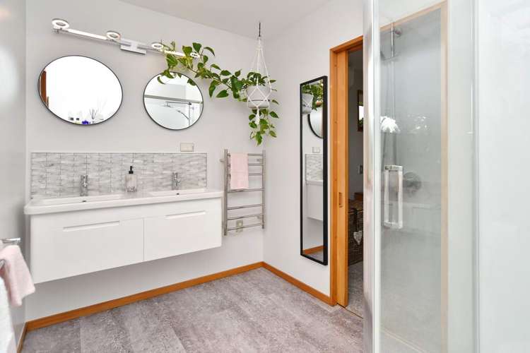 6 Cedar Place Amberley_9