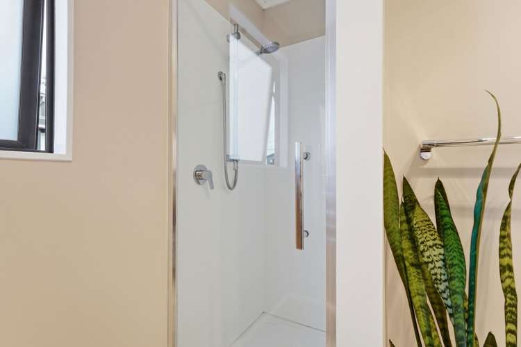 83 Devon Road Springvale_16