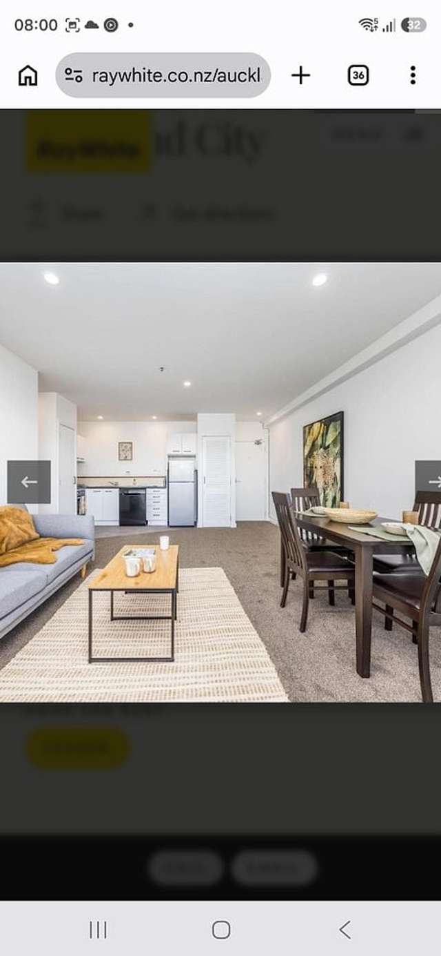 Lage 2-Bedroom Apartment with carpark city centre