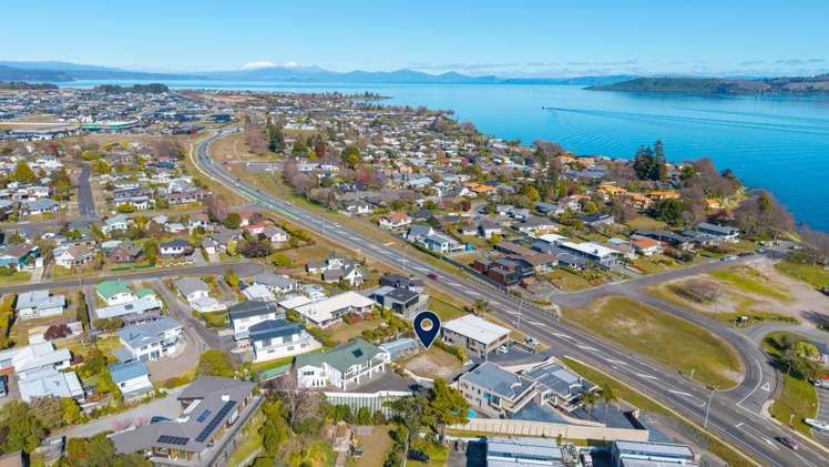 380 Lake Terrace Two Mile Bay_15