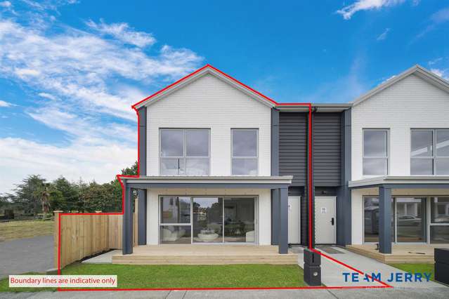 Spacious, Corner Site, High Spec and Brand New