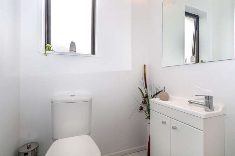 11 Longspur Avenue Wigram_12