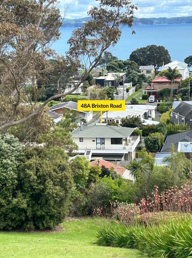 3 bdr home + 2 bdr separate accommodation