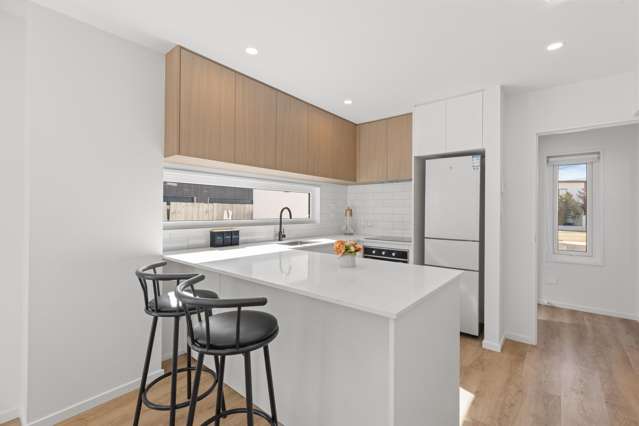 2/61 Waltham Road Sydenham_2