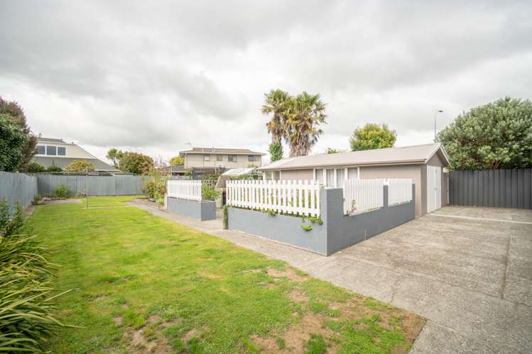 12 Busby Place Awapuni_16