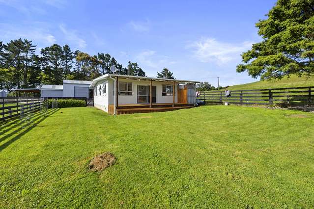 435 Barrett Road Omata_1