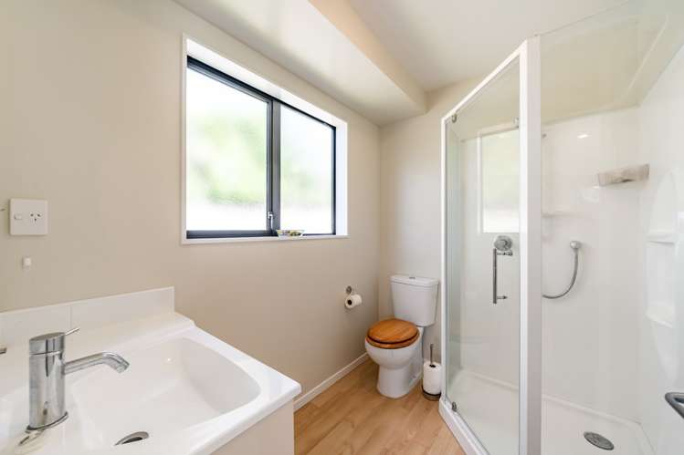 14 Tararua Close Aotea_19