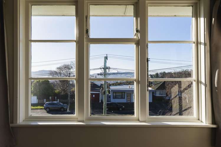 136 Riselaw Road Calton Hill_11