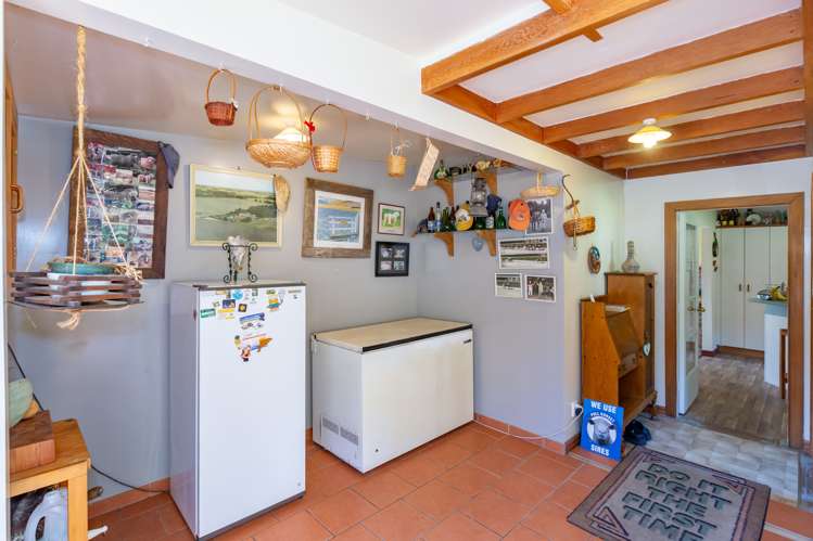 276 Pyramid Valley Road Pyramid Valley_5