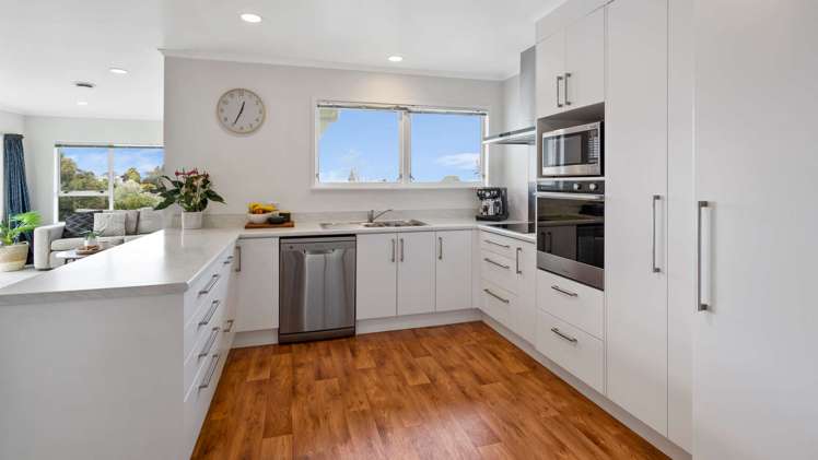 11 Highfield Crescent Brookfield_2