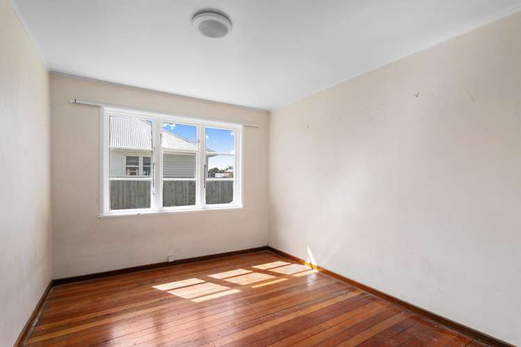 100 Emmett Street Shirley_5