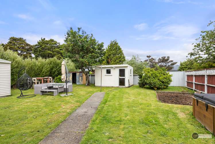 14 California Drive Totara Park_15