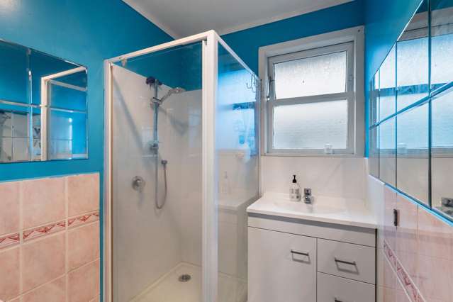 18 Sandra Avenue Otara_2