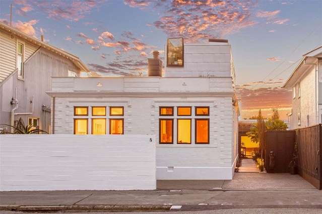 Award-winning seaside home bought at market peak resold for near-$200,000 profit