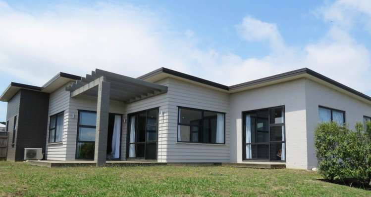 18 Kibblewhite Avenue Beachlands_1