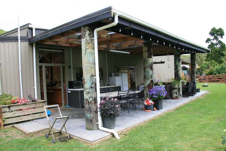 544 Mohakatino Road Mokau_29