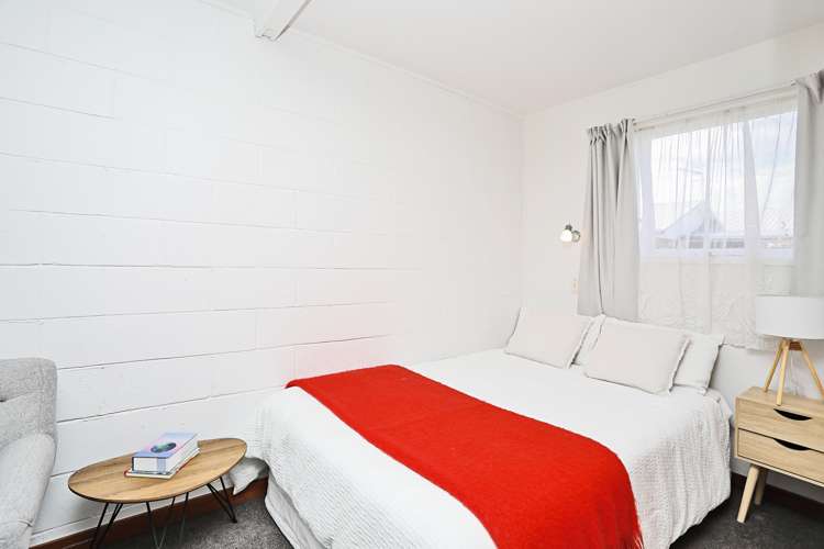 22 Avenal Street Avenal_13