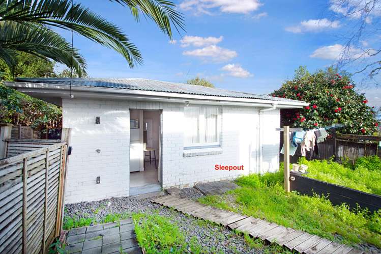 18 Sherwood Avenue Te Atatu South_10