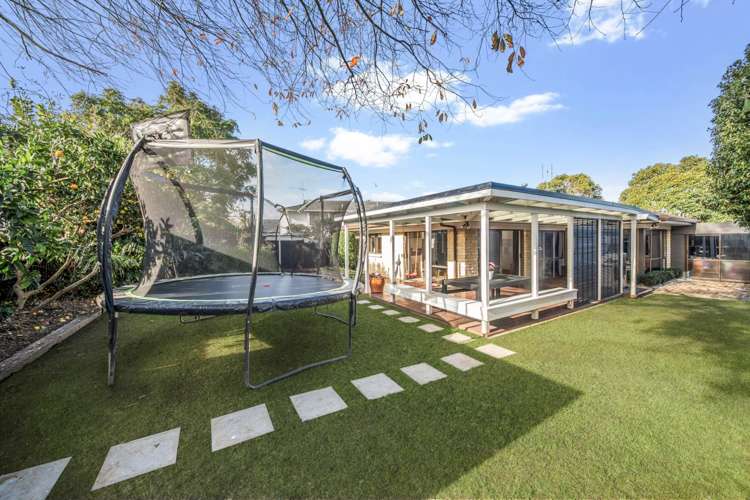 21 Sunningdale Street Wattle Downs_11