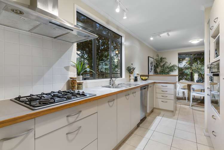1 Siena Place Te Atatu Peninsula_13
