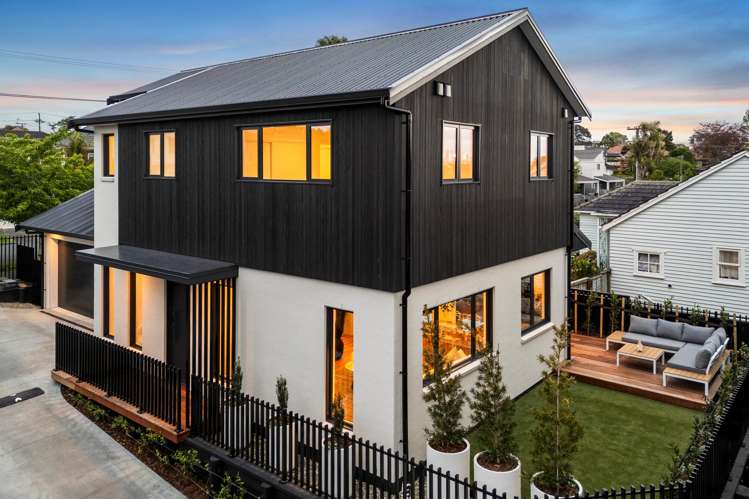 71A Tahapa Crescent Meadowbank_13