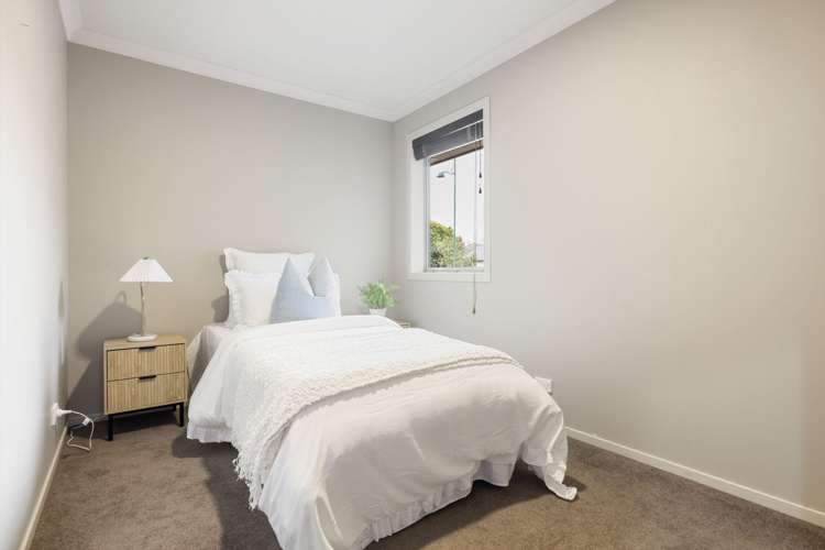 5 Camberley Way Huntington_17