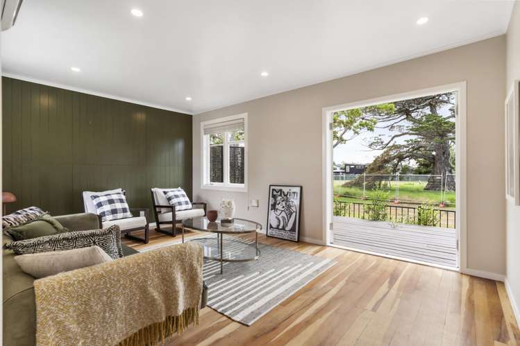 24d Clinton Avenue Te Atatu Peninsula_5