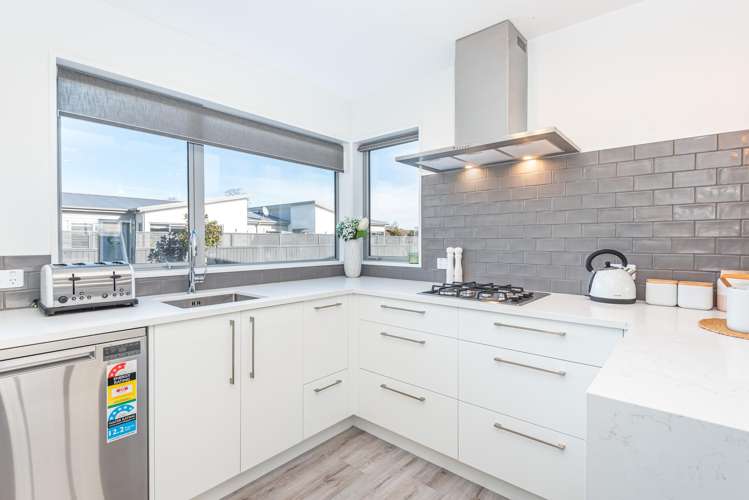 7 Kakapo Lane Redwood_1