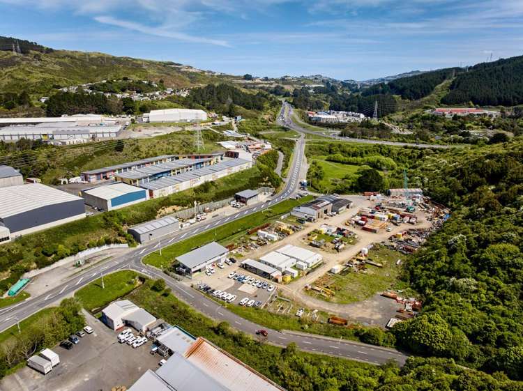 21-35 Takapu Road Grenada North_2