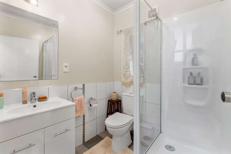 8 Katarina Grove Tawa_19