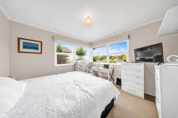 13 David Avenue Hill Park_15