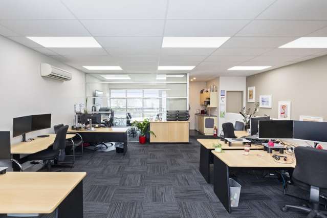 7, 41 Sir William Pickering Drive Burnside_1