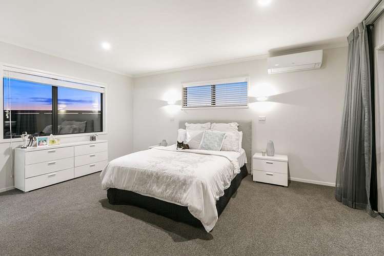 201 Ballintoy Park Drive Welcome Bay_10