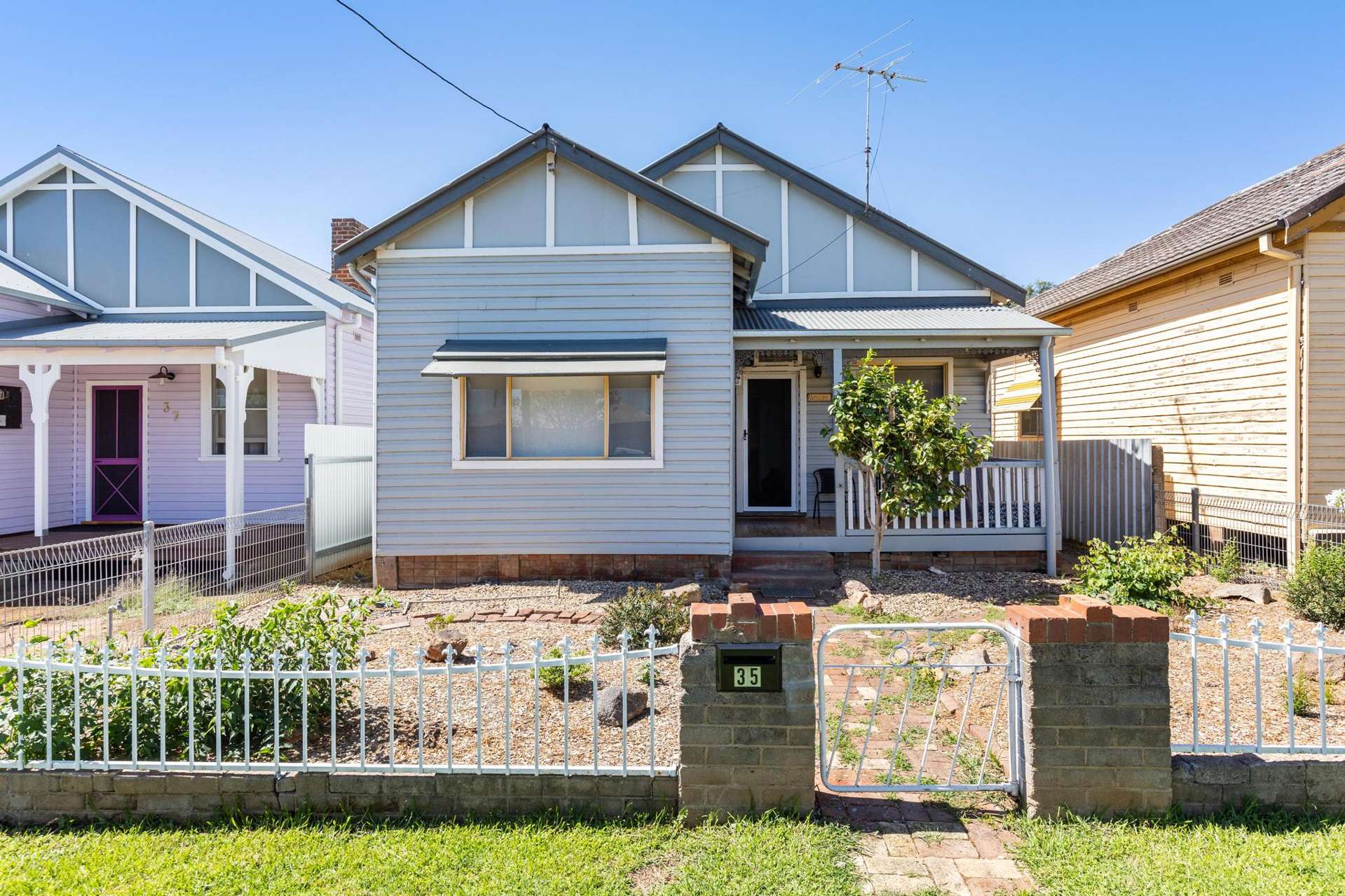 35 Gloucester Street Junee_0