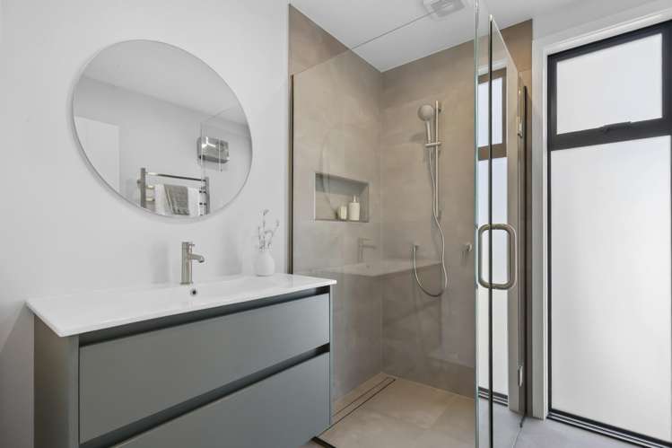 4, 5, 6/15 Kenmure Road Belleknowes_15