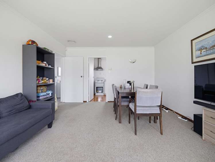23 Southsea Crescent Silverdale_4