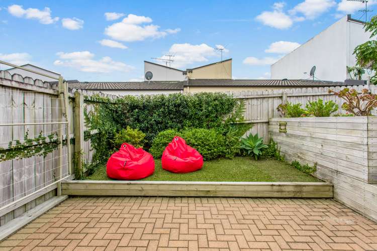 10 Nagle Place Golflands_13