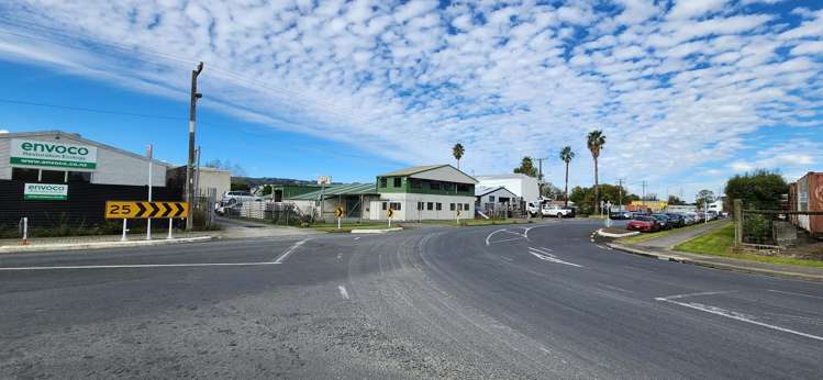 Unit 1, 2/29 Firth Street Drury_12