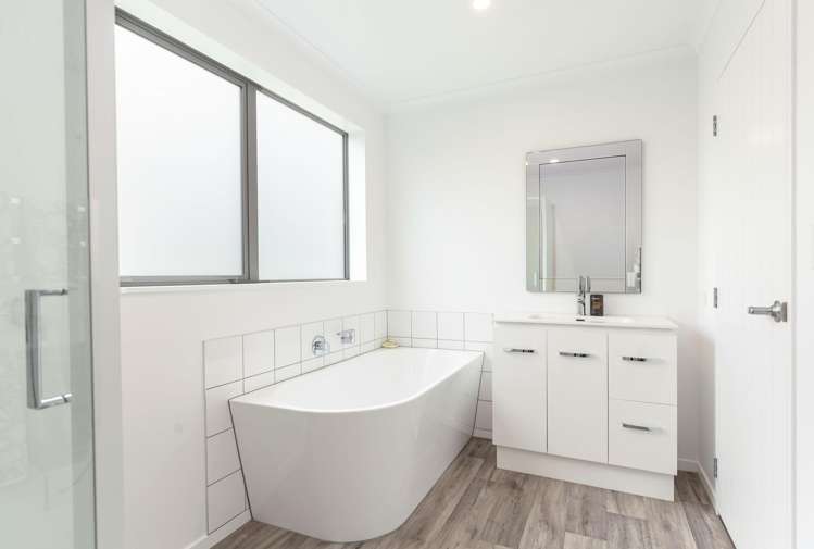 7 Orion Way Featherston_12