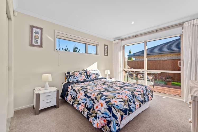 15 Korari Grove Redwoodtown_9