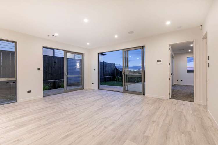 16 Fallowdown Street Wainui_2