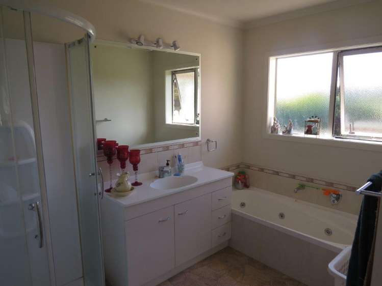 28 West Road Pahiatua_8