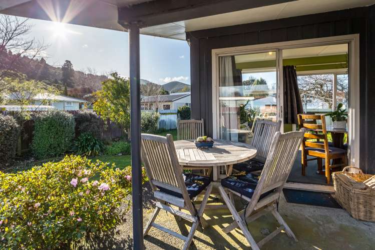 9 Skipage Grove Featherston_8