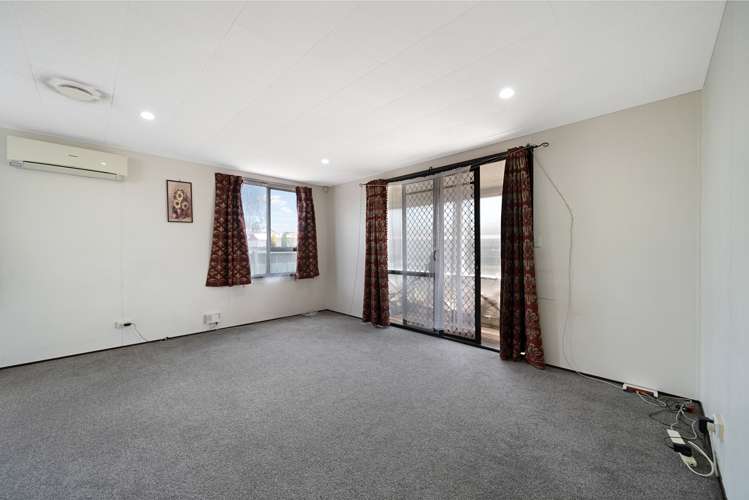 4 Ireland Place Ranui_12